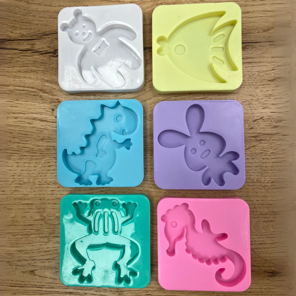 Set of 6 Colorful Molds for Magic Water Elves