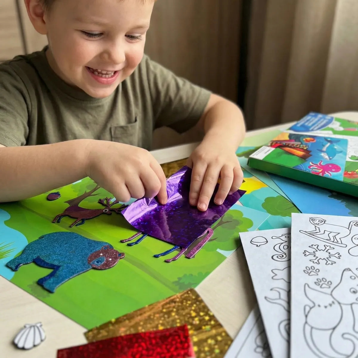 Foil Fun: Animal World | Mess-Free Creative Set | for Kids 4+