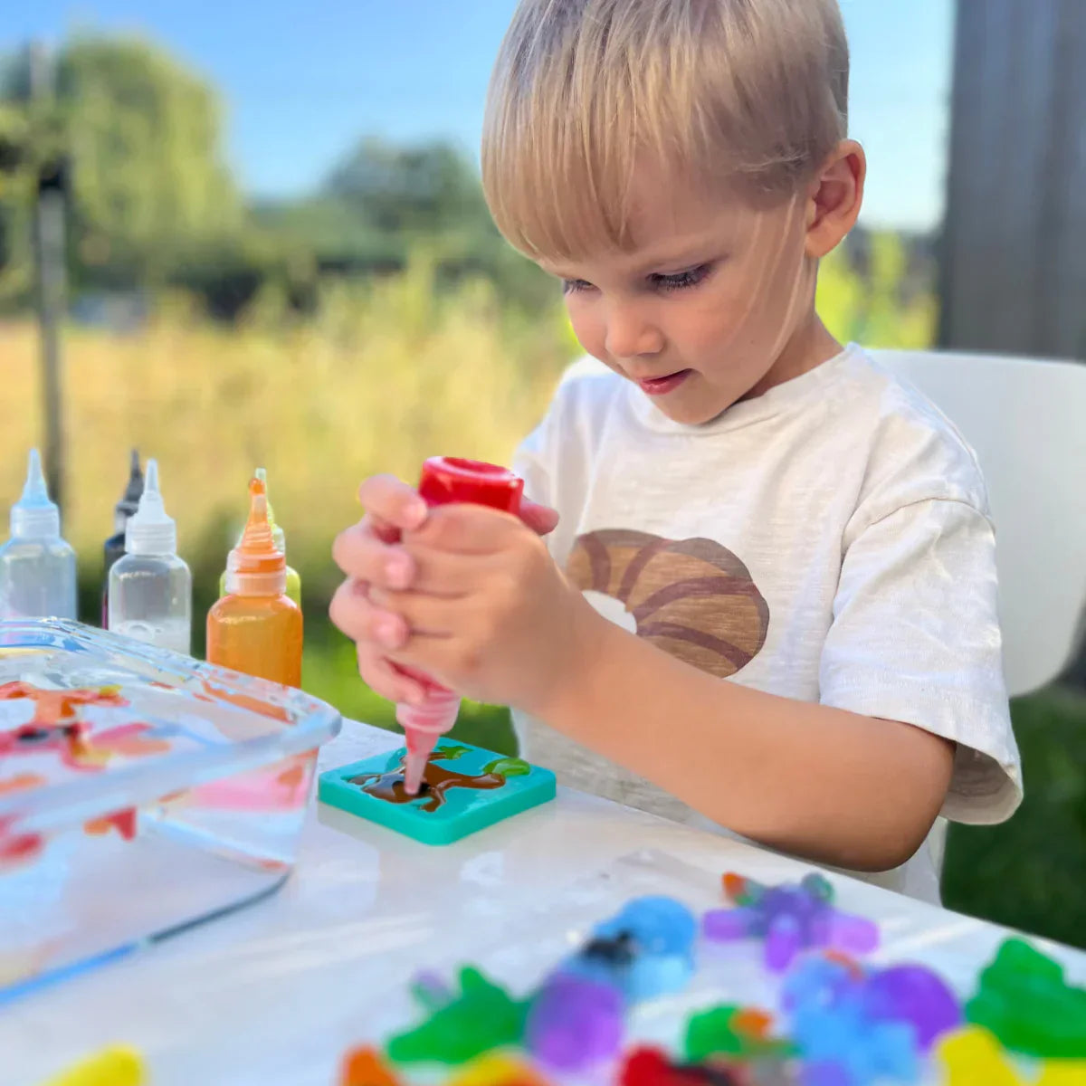 Set of 6 Colorful Molds for Magic Water Elves