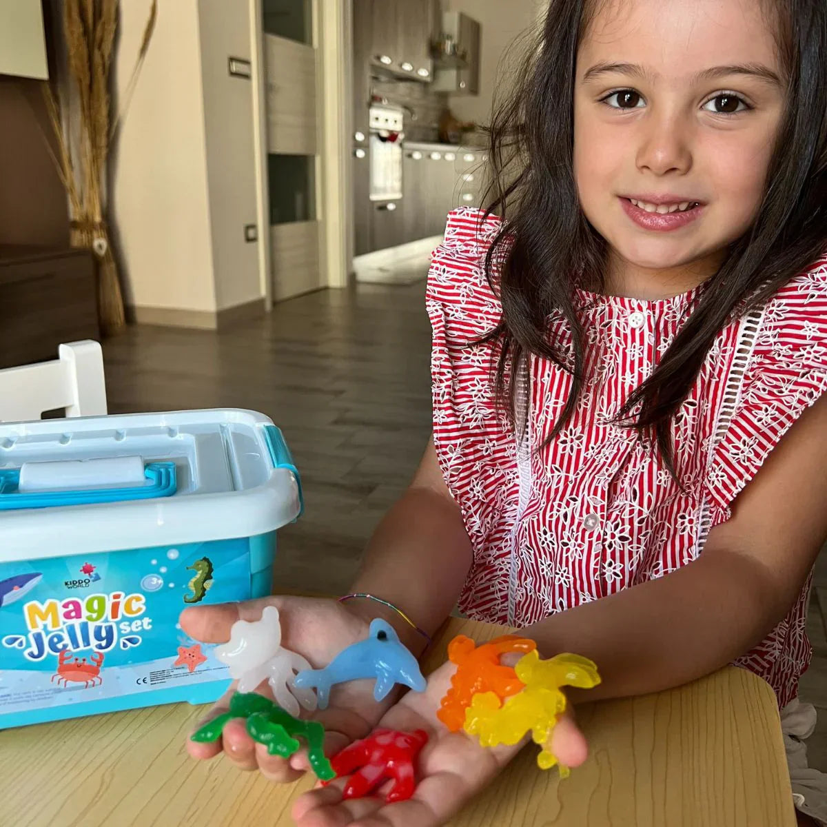 Set of 6 Colorful Molds for Magic Water Elves