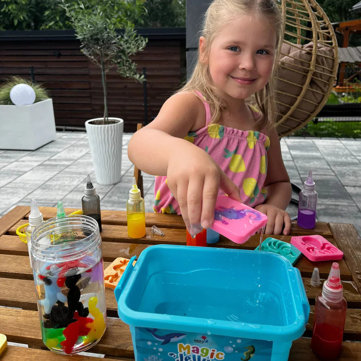 Set of 6 Colorful Molds for Magic Water Elves